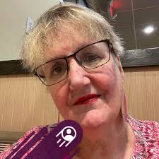 this easy dessert is so good! another dessert creation using cookie balls  and canned fruit!