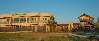 Vilele bianca din 2 mai sunt situate pe str. Cazare 2 Mai Vila Evergreen Cazare Pentru Familii In Apartamente Pe Plaja 2 Mai