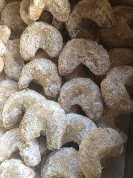 Vanillekipferl Ohne Ei Von Traude Chefkoch Rezept Vanillekipferl Lebensmittel Essen Rezepte