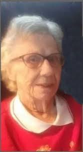 Anna Hamann's Instagram, Twitter & Facebook