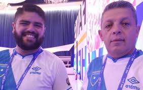 EDICIÓN DIGITAL #1345 del diario LA VOZ DE XELA by La Voz de Xela