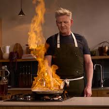 SAD NEWS: World-Renowned Chef Gordon Ramsay Rushed to Hospital After Shocking Kitchen Accident — Fans Worldwide Fear the Worst…-namnguyen123