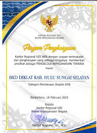 Dalam format ini dibuat dengan model landscape, alias model kertas tidur, dengan ukuran 21 cm x 33,3 cm. Bkd Diklat Hss Menerima Penghargaan Sebagai Pengelola Kepegawaian Terbaik Kategori Pembinaan Disiplin Asn Dari Kantor Regional Viii Bkn Badan Kepegawaian Dan Pengembangan Sumber Daya Manusia Kabupaten Hulu Sungai Selatan