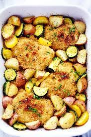 One Pan Crispy Parmesan Garlic Chicken With Vegetables Will Be One Of The Best One Pan Meals You Ever Make The Tend Recipes Sheet Pan Recipes Chicken Recipes