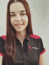 Lara Whiting's Instagram, Twitter & Facebook