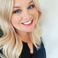 Amber Skelton's Instagram, Twitter & Facebook