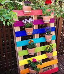 20 projets pour enfants a faire avec des palettes de bois bricolages trucs et bricolages decoration jardin jardiniere palette idees jardin