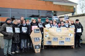 Le centre de détention d'argentan est une prison française située dans le département de l'orne en région normandie et comptant environ 600 détenus. Greve Des Impots A Argentan On Nous Dit De Degouter Les Gens De Venir Nous Voir Le Journal De L Orne