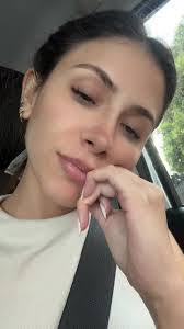 Allison Roca's Instagram, Twitter & Facebook