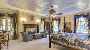 Instead this was his executive office and he utilized the suite for cabinet meetings. 2 Mansions Resembling White House Up For Grabs Abc News