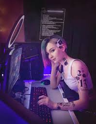 Judy Alvarez cosplay by me (self shoot) I plan to finish my Editors glove  and braindance player and do a photo shoot on the streets of Tokyo soon. :  rcyberpunkgame