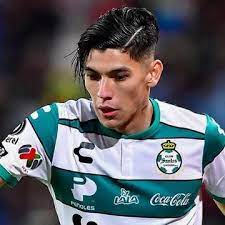 El lateral izquierdo llegó a @clubsantos en el 2013. Liga Mx Gerardo Arteaga Suena Para Dejar A Santos Laguna Y Apunta A Europa Soy Futbol