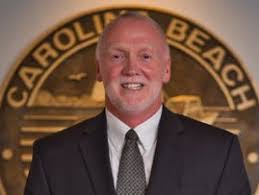 Jay Healy's Instagram, Twitter & Facebook