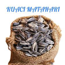 Bahkan kebanyakan jenis makanannya termasuk makanan favorit banyak orang. Jual Kuaci Matahari 500 Gram Manis Kwaci Hitam Biji Bunga Matahari Terbaru Juni 2021 Blibli