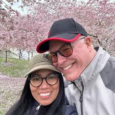 What is this thing next to the shed?