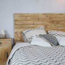 Les têtes de lit sont un moyen simple et rapide d'apporter une touche décorative et personnelle à la chambre, qu'il s'agisse d'une tête de lit design rembourrée et recouverte de tissu ou d'une tête de lit en bois avec tablettes. Tete De Lit Bois Massif Vieilli Ida Plusieurs Tailles Etsy