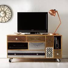 Besi siku ini diproduksi dengan panjang sesuai sni (standar nasional indonesia) yaitu 6 meter. 7 Inpirasi Model Meja Tv Di Rumah Desain Multifungsi Hingga Modern