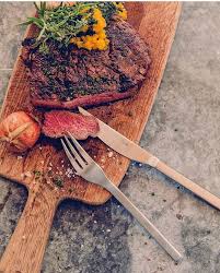 Wir Lieben Grillen Sie Auch Noch Mehr Spass Machts Garantiert Mit Dem Speziellen Steak Grill Besteck Von Hofats Bbq G Salad Servers Tableware Kitchen