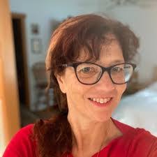 Rosetta Shaw's Instagram, Twitter & Facebook