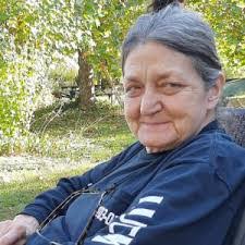 Elizabeth Tincher's Instagram, Twitter & Facebook