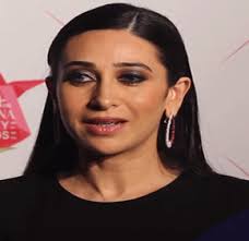 Karisma Kapoor Bio Height Husband Divorce Net Worth Biographybd We've paired some popular bollywood stars to show you the real height differences. karisma kapoor bio height husband