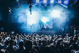 One of the strangest new discoveries in hypnosis research is time distortion. Mykonos Beach And Party Guide The Blonde Abroad