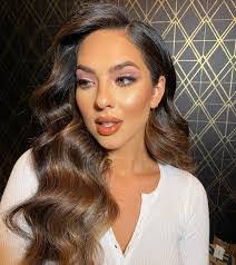 Ashley Renna's Instagram, Twitter & Facebook