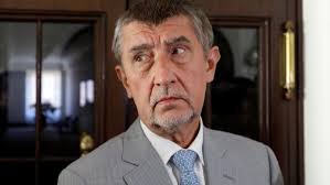 Seznam zvedl babišovi preference a ods je ve stínu trpaslíků. Mlady Hacker Mel Vydirat Babise Ukradl Mu Fotky Manzelky I Deti Tn Cz