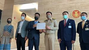 เปิดตัวทนาย 1ท่าน ทน.วินัย ชุมสวัสดิ์ อีก 3 ท่านยังไม่ถึงเวลา มีทนาย ในพื้นที่ด้วย แบ่งหน้าที่กันรับผิดชอบ 2 ท่าน ดูแลคดีน้อง. Fk11u3zpwnq0jm