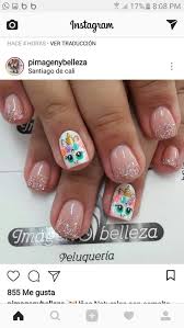 Las chicas más femeninas y que aman la primavera, pueden hacerse este tipo de diseños, desde un concepto básico de un girasol o una rosa, son parte de los diseños más importantes que te puedas encontrar. 140 Ideas De Unas Ninas Unas Manicura De Unas Unas Para Ninas