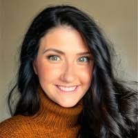 Lauren Starnes's Instagram, Twitter & Facebook