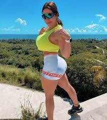 Who is Yinyleon? All About American adult content actress — citiMuzik