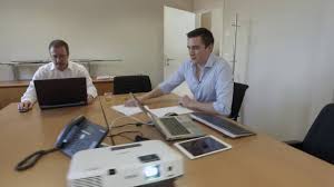 Développeur application mobile h/f ou similaire: Portrait D Informaticien Ne Un Developpeur D Application Mobiles Youtube