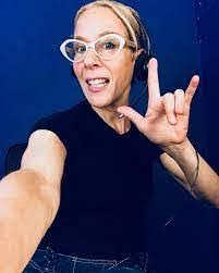 Mara Stephens's Instagram, Twitter & Facebook