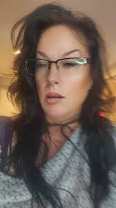 Sonja Upton's Instagram, Twitter & Facebook