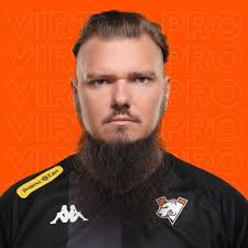 dan -_-🦈 (@Dan_R6)