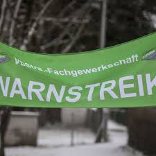 Discover more posts about streik. Freilassing Fotos Vom Streik Des Verbandes Deutscher Strassenwarter Bayern