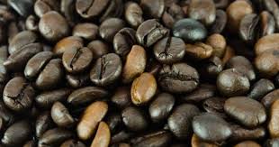 Light Vs Dark Roast Which Bean Packs More Caffeine Mr Coffee Dark Roast Best Coffee Roasters Food