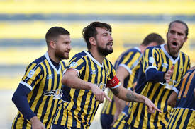 Accanto al centravanti, in pole. Juve Stabia Crotone Serie B Diretta Streaming E Tv Probabili Formazioni