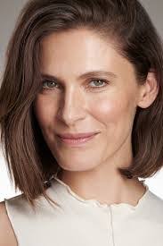 Elaine Vazquez's Instagram, Twitter & Facebook