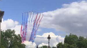 1940年6月18日广场 (zh) place de paris, france (fr); Dans Le Retro Le 18 Juin 1940 En Pleine Debacle De Gaulle Tente L Onde De Choc Et Lance Son Celebre Appel