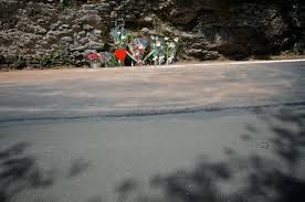 His first major win was the 17th stage of the 2008 vuelta a españa. Photos Of Wouter Weylandt Crash Scene And Memorial Velonews Com