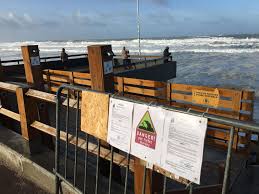 Tempete Leiv Les Images De Nos Photographes A Lacanau La Plage Centrale Etait Fermee Julien Lestage Photographie Tempete Images