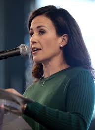 Kathryn King's Instagram, Twitter & Facebook