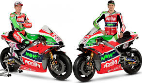 Aprilia riders aleix espargaró and sam lowes, and lowes's crew chief giulio nava, discusses the upcoming #germangp. Motogp 2018 Gresini Team Aprtilia La Repubblica