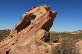 Little Bit Like Pride Rock From The Lion King Just More Elevated Pride Rock Rock Rocks And Minerals