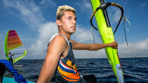 24 year old rsx windsurfer campaigning for kiran badloe is at lake silvaplana. Ek Goud Windsurfer Badloe Zilver Voor Leermeester Van Rijsselberghe Nos