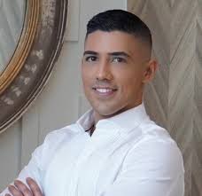 Eli Molina's Instagram, Twitter & Facebook