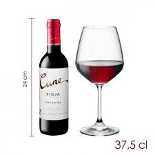 Comprar botellas pequeñas de vinos para bodas ✅ miniatura de vino para detalle de tu boda.⭐ botellas de vino en nuestra tienda online ofrecemos a nuestros clientes las botellas de vino de 37 5 cl para bodas, así comotambién botellitas de vino para bodas y otros eventoscomo la mejor. Botella Pequena De Vino Cune En Formato 3 8 37 5 Cl Esta Botellita Es Perfecta Como Detalle De Bodas Y Tambien Para Personas Botellas De Vino Vino Botellas