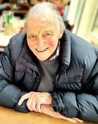 It was very sad to learn that Derek AA past away at the good old age of 95  a week ago. Derek was married to my cousin Margaret for over 50 years